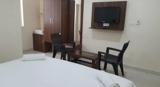 CNR Residency Madanapalle, Rezerwuj Hotel Hotele w Andhra Pradesh z parkingiem, Parking