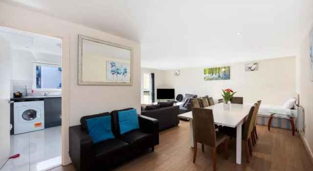 Апартаменты с 3 комнатами Canary Wharf/Docklands/Excel Spacious Apt E14