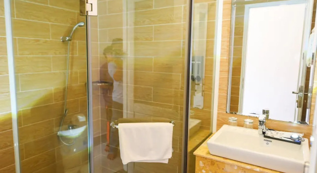 Двухместный номер Standard с балконом и с видом на парк Lang Noi Tan Lap Hotel