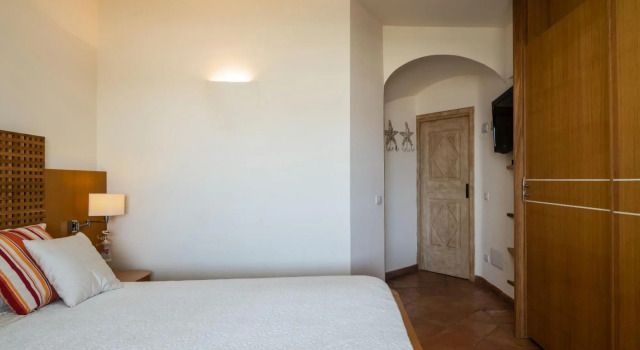 The Tavolara apartment is a very spacious three-room apartment (about 100 square meters) consisting-Tavolara, Book Lejlighed Golfo Aranci Emerald Coast