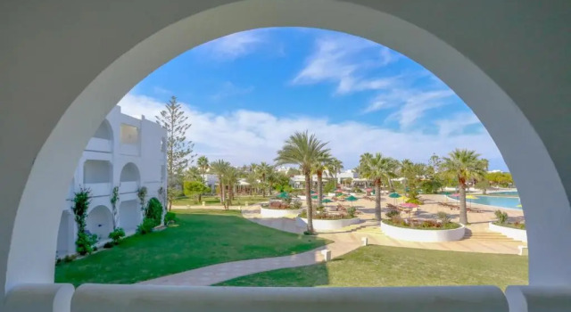 Двухместный номер Standard с видом на бассейн Djerba Plaza Thalasso & Spa