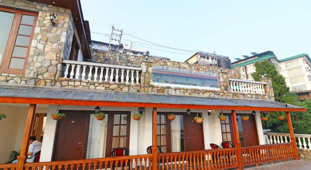OYO 16063 Hotel Grand Valley, Rezervovat Hotel Mussoorie Uttarakhand