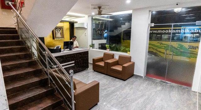 Hotel Mookambika Comforts, Rezerwuj Hotel Hotele w Andhra Pradesh z parkingiem, Parking