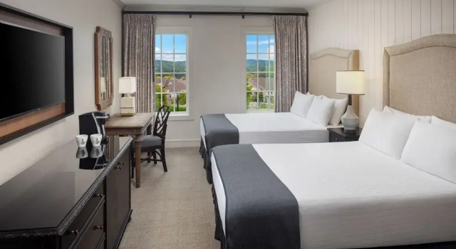 Четырёхместный номер Deluxe The Inn at Patrick Square