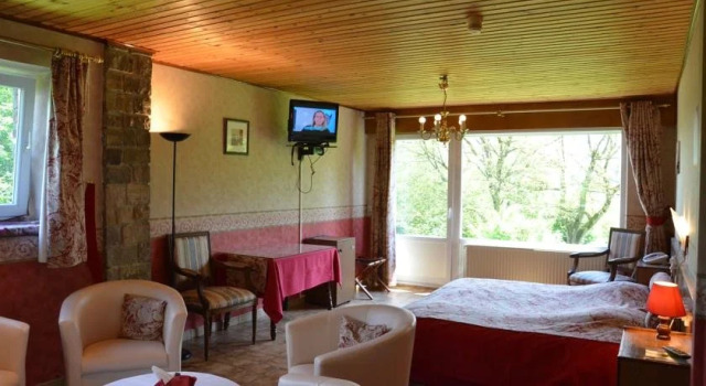 Hostellerie Doux Repos, Забронировать Отель Отели Труа-Пон с завтраком, Завтраки