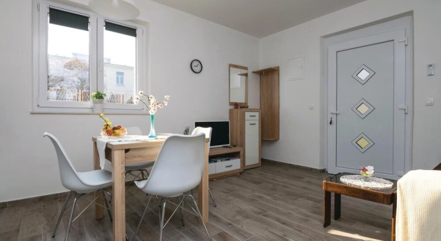 Amazing Apartment in Zadar With Wifi and 1 Bedrooms, Забронировать Апартаменты/квартира Задар Задарская жупания, рядом с Old Port of Foša