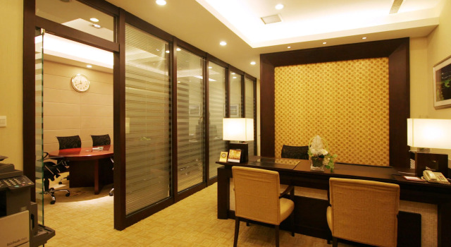 Luxemon Xinjiang Yindu Hotel, Book Hotel Hoteller i Urumqi med parkering, Parkering