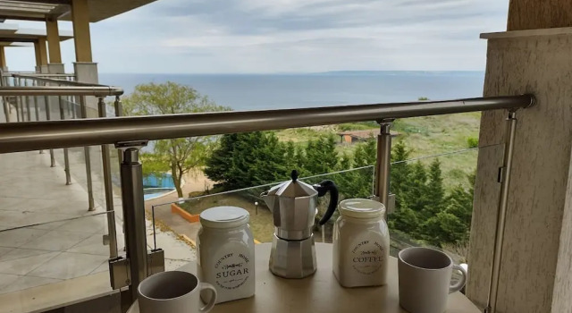 Апартаменты JULY MORNING SEAside HOTEL