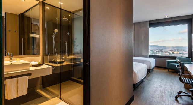 Четырёхместный номер Standard Hilton DoubleTree Bogotá Salitre AR