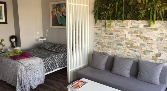 1 Chambre, 1 Ptit dèj, Забронировать Отель Монпелье Hérault, рядом с Торговая палата Hôtel Saint-Côme