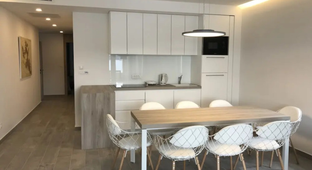Люкс с 2 комнатами с балконом и с видом на море Apartment Kalamota
