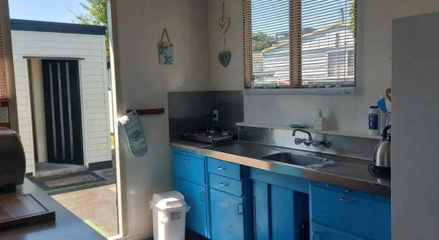 Bach Camp - Cooks Beach Bach, Забронировать Отель Кукс-Бич Coromandel Peninsula