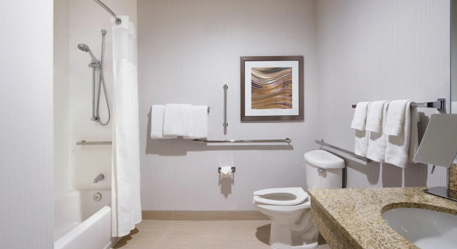 Четырёхместный номер Standard Courtyard Milpitas Silicon Valley