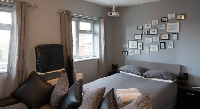 Modern Holiday Home in Bristol with Hot Tub, Забронировать Отель Отели Англии 3 звезды, 3*