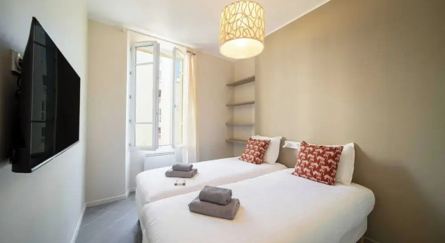 Quiet and Luxurious Apartment - Cannes Center - 2br/6p, Забронировать Апартаменты/квартира Отели Канн с парковкой, рядом с Le Croisette Casino Barriere de Cannes, Парковка