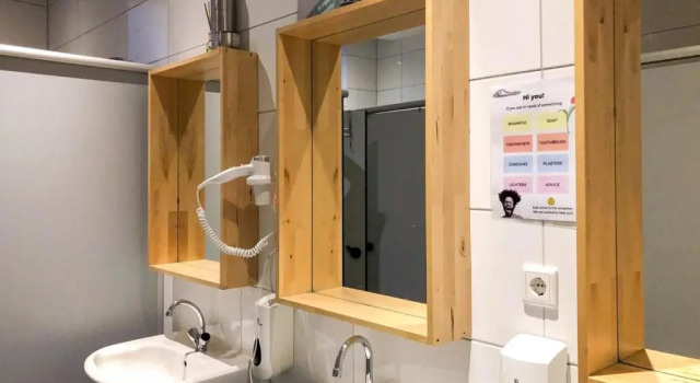 Кровать в общем номере Hostel ROOM Rotterdam