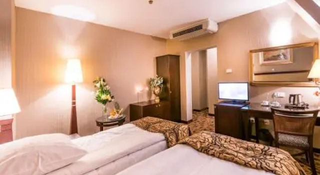Hostel Central Station Krakow Glowny, Забронировать Хостел Гжегорски Краков, рядом с Аттракцион «Аллея потерянных душ»