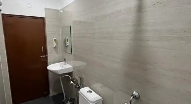 Люкс Economy Hotel Royal flora Koramangala