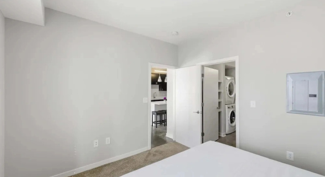 Апартаменты CozySuites at Artistry Indy