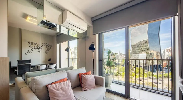 Beautiful Studio 290m From the Metro Hox1010