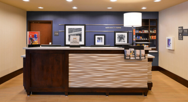 Hampton Inn Rome, Prenota Hotel Rome Stato di New York
