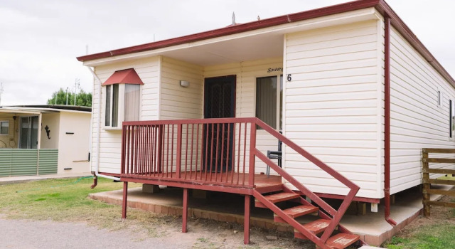 Семейное шале Port Gregory Caravan Park