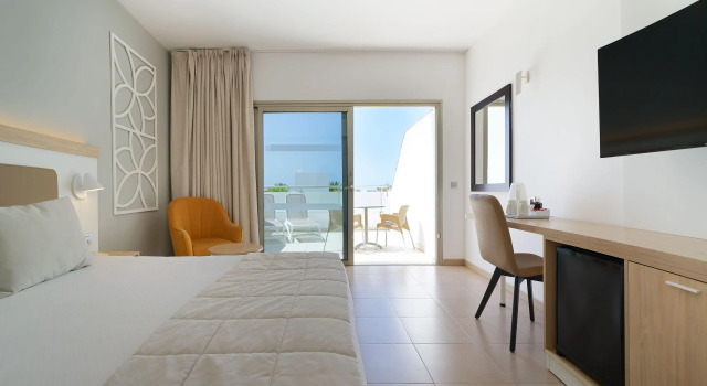 Полулюкс Hotel Lanzarote Village