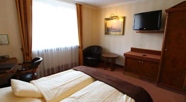 Standard dublă cameră Eden-Hotel