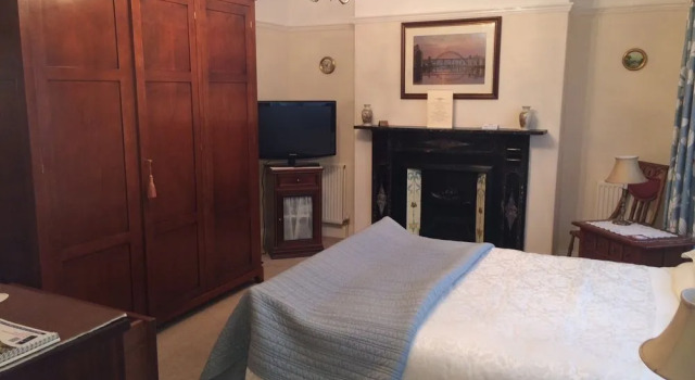 Hillcrest House Bed & Breakfast, Забронировать Отель Отели Бамбург с парковкой, рядом с Музей Грейс Дарлинг, Парковка