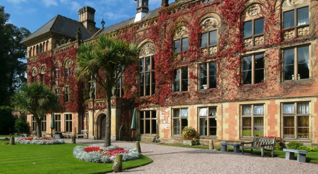 Soughton Hall Country House Hotel, Rezervați Hotel Mold Clwyd