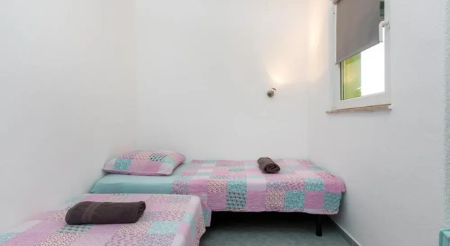 Awesome Home in Stinjan With Wifi and 1 Bedrooms, Забронировать Отель Отели Штиньян 3 звезды, 3*