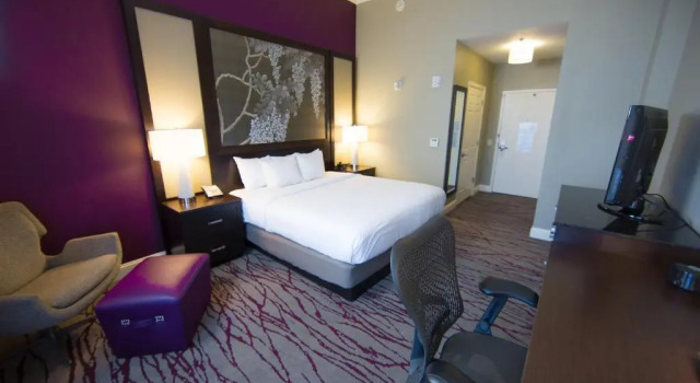 Двухместный номер DoubleTree by Hilton Historic Savannah
