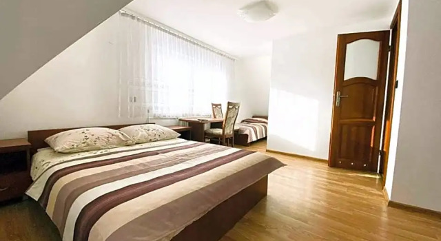 Pokoje Gościnne Letycja, Book Hotel Hotels in Tatras with Parking, Parking