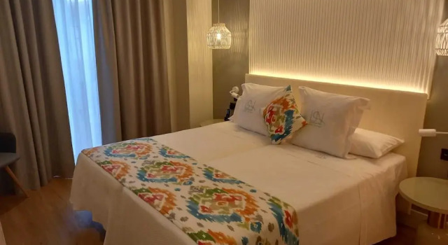 La Puerta de Nerja BOUTIQUE, Забронировать Хостел Хостелы Нерха, рядом с Церковь Эль-Сальвадор, Хостел