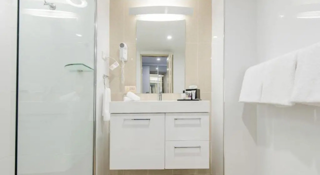 Четырёхместный номер Standard Mercure Charlestown