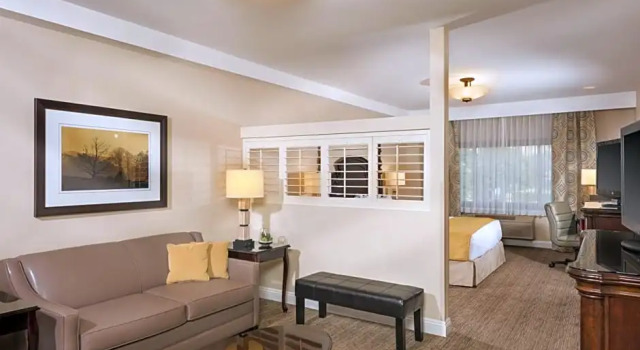 Двухместный люкс Ayres Suites Ontario at the Mills Mall - Rancho Cucamonga