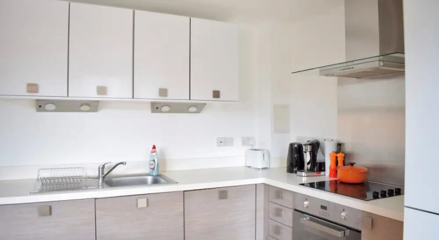 1 Bedroom Modern Flat in Central Edinburgh, Забронировать Апартаменты/квартира Апартаменты Эдинбурга, рядом с St George's West Church, Апартаменты/квартира