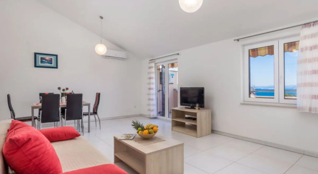Apartment Tea Bardonecchia 27358, Varaa Huoneisto Hotellit Kvarner Islands uima-altaalla, Uima-allas