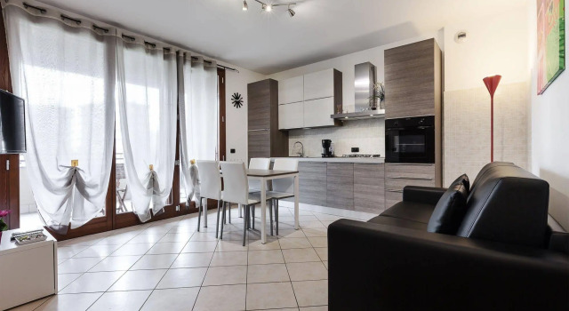 Suitelowcost - Limbiate Studio, Rezervați Apartament Limbiate Lombardia