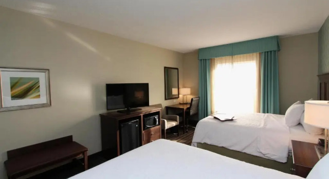 Четырёхместный номер Standard Hampton Inn & Suites by Hilton St. Johns Airport