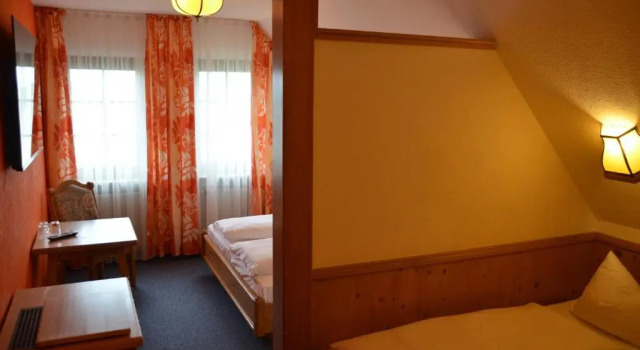 Трёхместный номер Standard Hotel Bergwirt