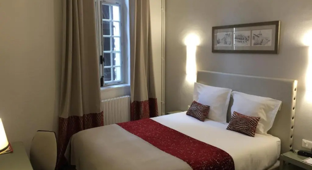 Двухместный номер Standard Hotel du Pont Vieux, au pied de la Cité Médiévale