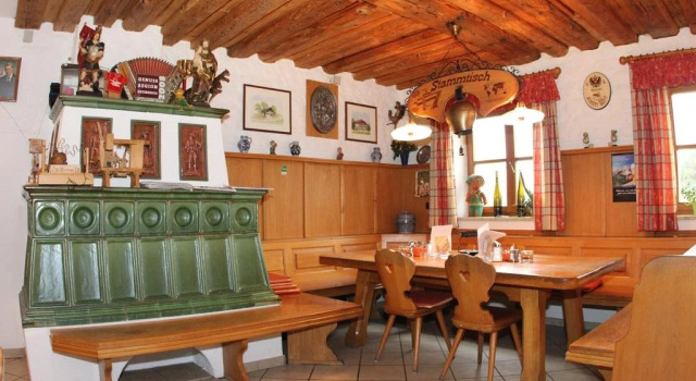 Landgasthof Spitzerwirt, Book Hotel Sankt Georgen im Attergau 
