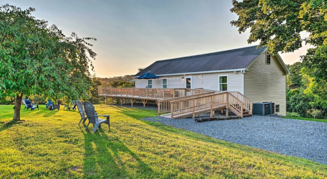 Коттедж Deck & Game Room: Home in Pennsylvania Countryside