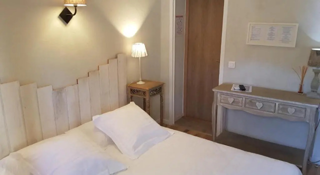 Одноместный номер Standard с красивым видом из окна Hôtel Le Niobel