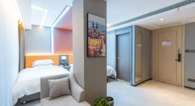 Кровать в общем номере hengyangHuayunli Hotel (East Gate of Nanhua University)