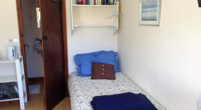 The Tack Room - a Comfy Cabin in North Devon