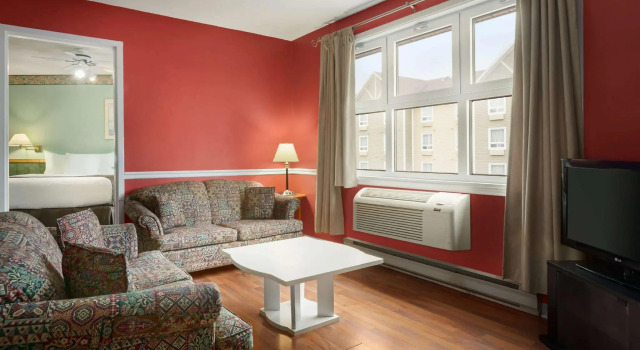 Люкс Days Inn by Wyndham Trois-Rivieres