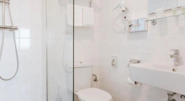 Двухместный номер Budget Rotterdam Teleport Hotel