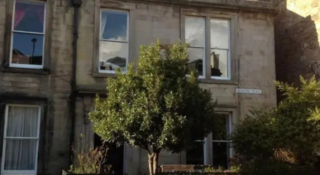 Casa Hamilton, Забронировать Отель Мерчистон Эдинбург, рядом с Камера обскура и мир иллюзий